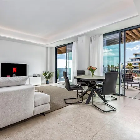 Vivi Homes - Dali - Pool, Sauna, Gym & Sea View Apartment Torremolinos