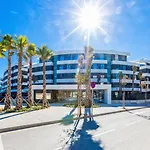 Vivi Homes - Dali - Pool, Sauna, Gym & Sea View *