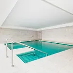 Vivi Homes - Dali - Pool, Sauna, Gym & Sea View