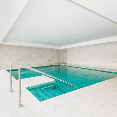 Vivi Homes - Dali - Pool, Sauna, Gym & Sea View
