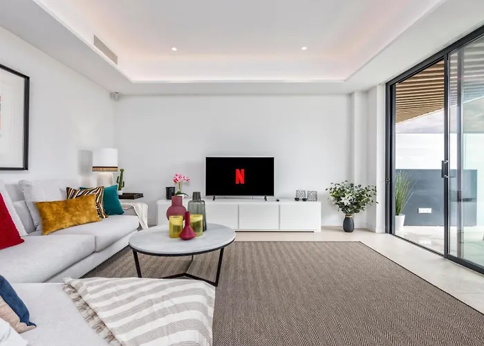 Vivi Homes - Dali Pool, Sauna, Gym & Sea View Τορρεμολίνος