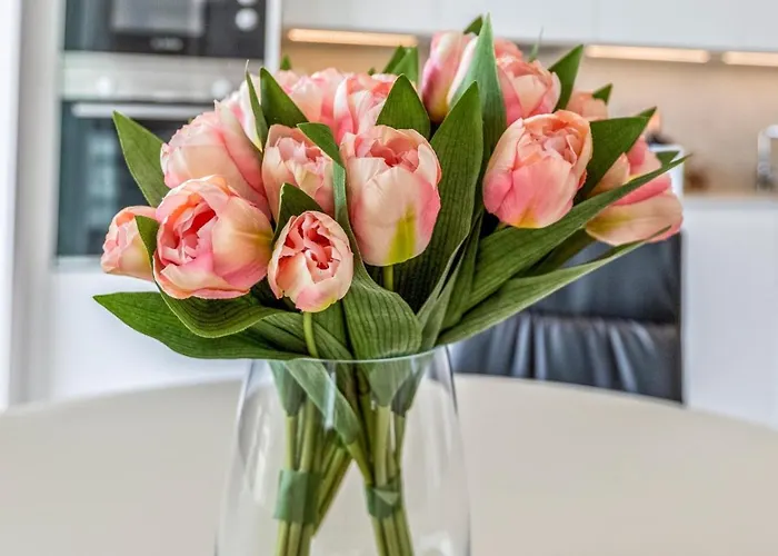 Vivi Homes - Dali Pool, Sauna, Gym & Sea View Διαμέρισμα