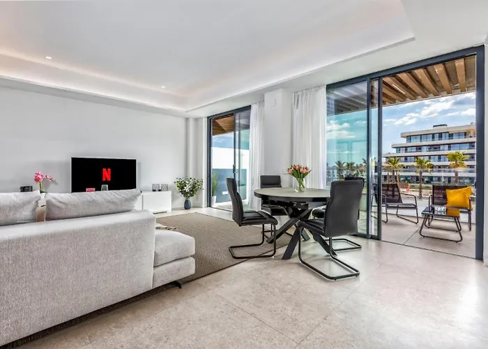 Vivi Homes - Dali Pool, Sauna, Gym & Sea View Διαμέρισμα Τορρεμολίνος