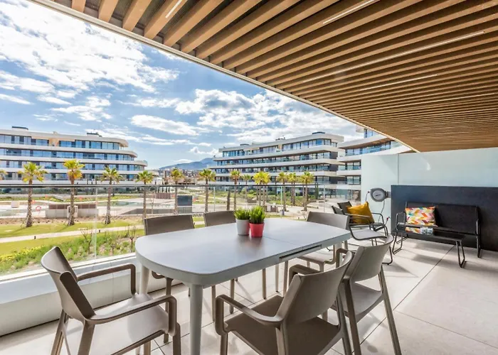 Vivi Homes - Dali Pool, Sauna, Gym & Sea View Τορρεμολίνος